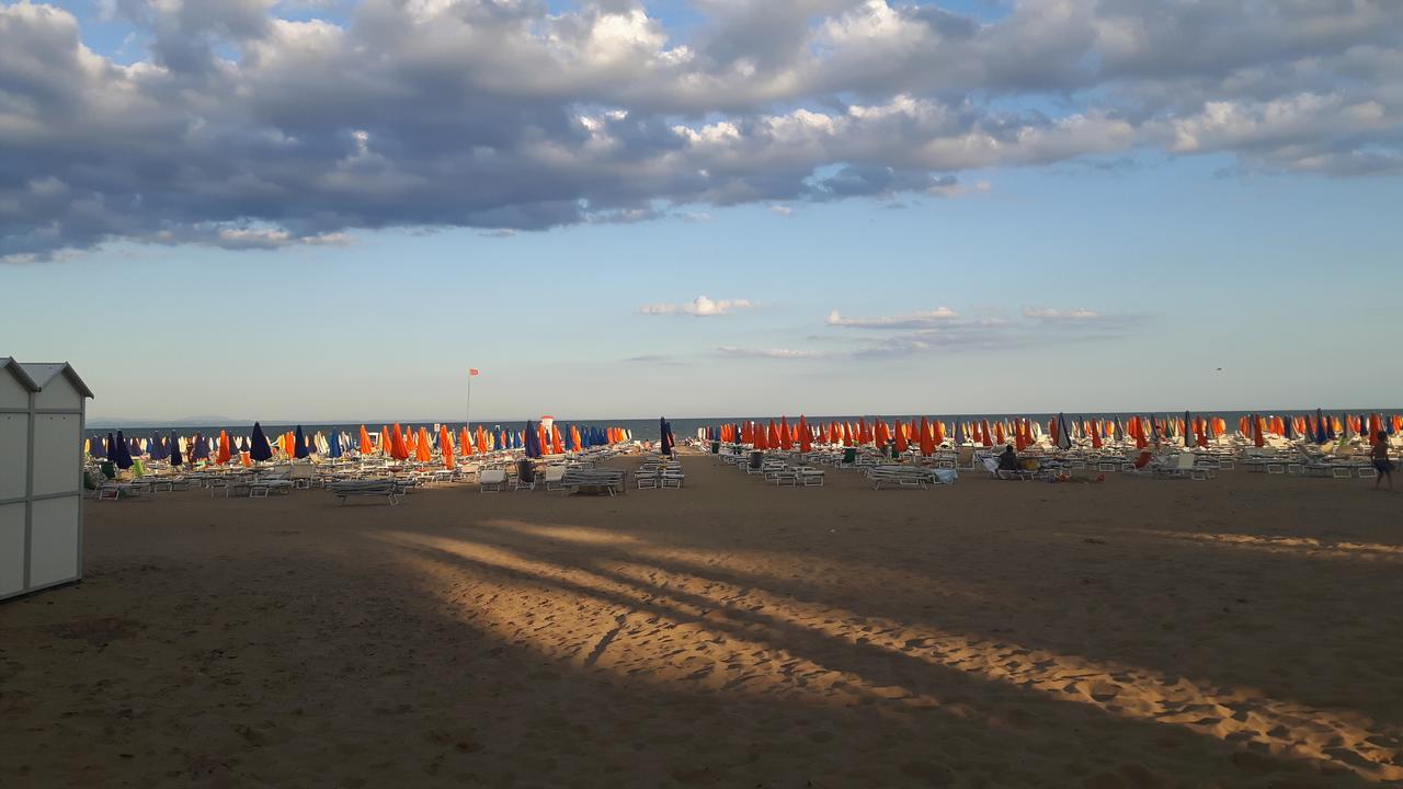 Appartamento Magnolia Lignano Sabbiadoro Buitenkant foto