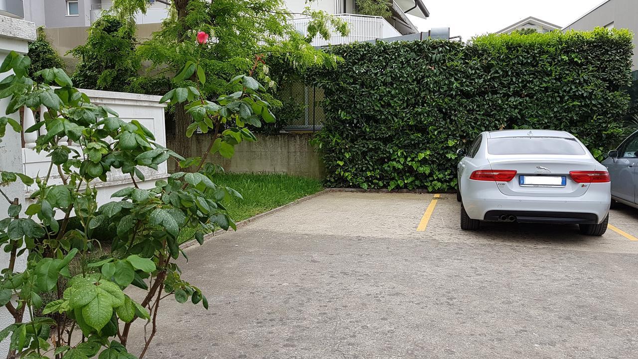 Appartamento Magnolia Lignano Sabbiadoro Buitenkant foto